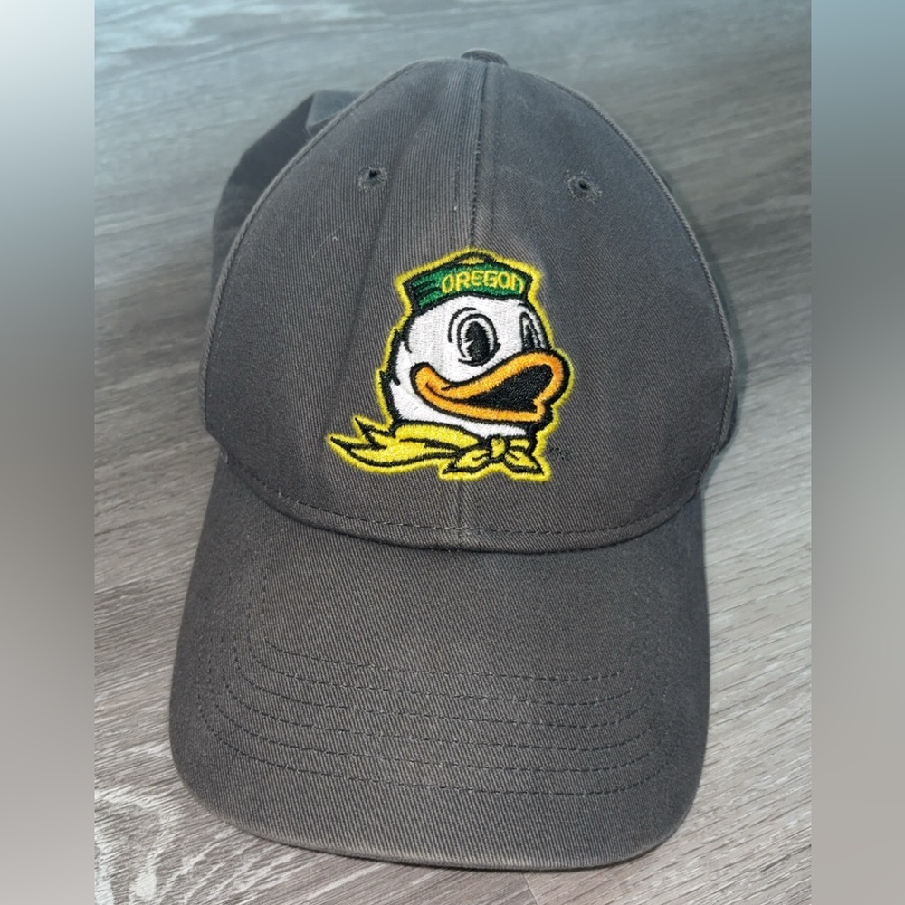 Oregon Duck Embroidered gray Cap